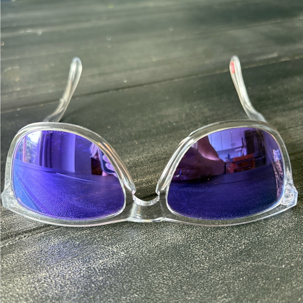 Women’s Authentic Oakley sunglasses